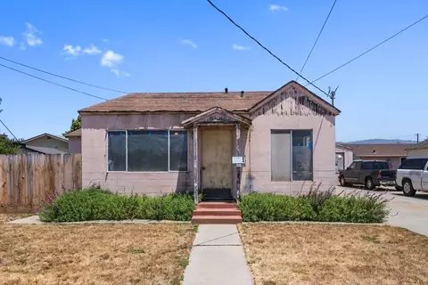 Exterior - 1119 C St, Salinas, CA 93905 photo 8 of 10