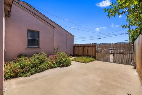 Exterior - 1119 C St, Salinas, CA 93905 photo 4 of 10