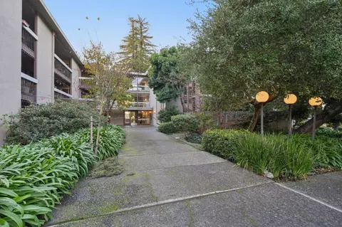 323 Monte Vista Ave 203, Oakland, CA 94611