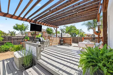 Exterior - 130 Ridge Crest Ct, Oakley, CA 94561 photo 6 of 14