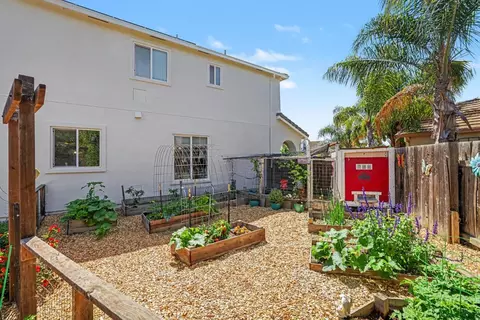 Exterior - 130 Ridge Crest Ct, Oakley, CA 94561 photo 8 of 14