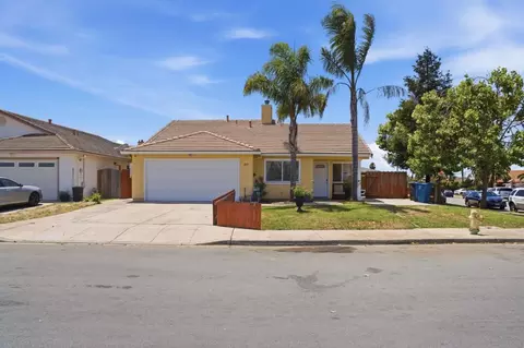 Exterior - 1015 Eagle Dr, Salinas, CA 93905 photo 2 of 4