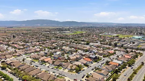 View/Area - 1015 Eagle Dr, Salinas, CA 93905 photo 5 of 8