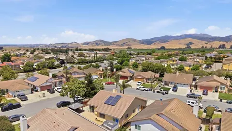 View/Area - 1015 Eagle Dr, Salinas, CA 93905 photo 3 of 8