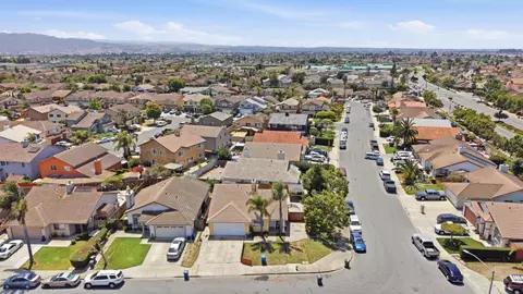 View/Area - 1015 Eagle Dr, Salinas, CA 93905 photo 1 of 8