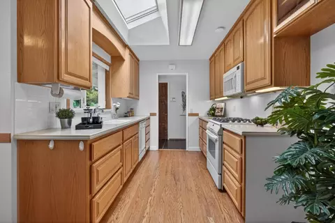 Kitchen - 13220 Franklin Ave, Mountain View, CA 94040 photo 1 of 3