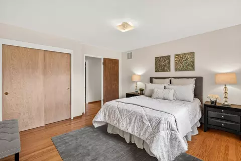 Bedroom - 13220 Franklin Ave, Mountain View, CA 94040 photo 2 of 6