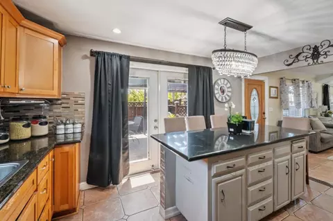 Kitchen - 1413 Wiren St, Salinas, CA 93905 photo 3 of 4