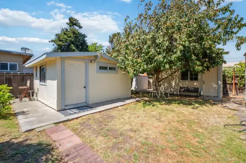 Exterior - 1413 Wiren St, Salinas, CA 93905 photo 8 of 9