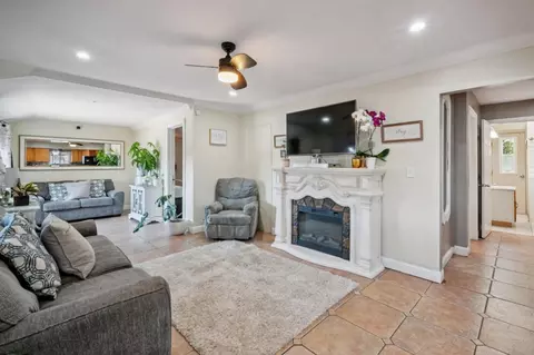 Living - 1413 Wiren St, Salinas, CA 93905 photo 1 of 3