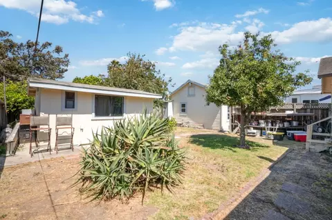 Exterior - 1413 Wiren St, Salinas, CA 93905 photo 5 of 9