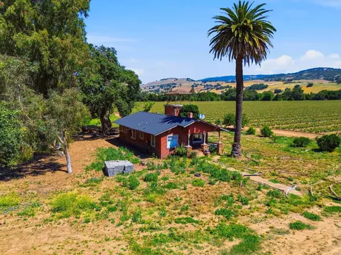 View/Area - 3115 Leavesley Rd, Gilroy, CA 95020 photo 1 of 21