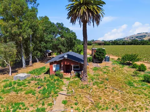 3115 Leavesley Rd, Gilroy, CA 95020