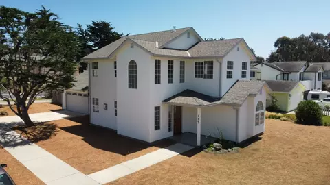 172 Paddon Pl, Marina, CA 93933