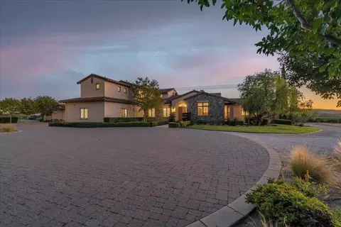 741 Kalthoff Cmn, Livermore, CA 94550