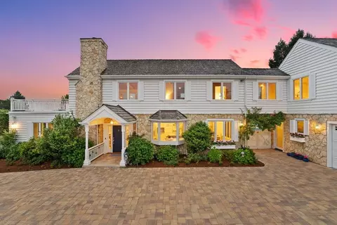 22 Hollins Dr, Santa Cruz, CA 95060
