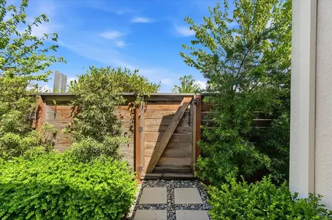 Exterior - 39502 Darner Dr, Newark, CA 94560 photo 6 of 13