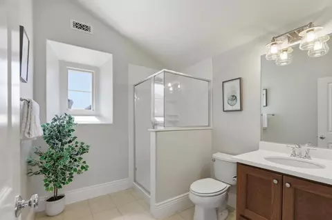 Bath - 69 Henriques Ln, Milpitas, CA 95035 photo 4 of 5