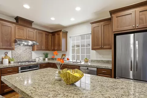 Kitchen - 69 Henriques Ln, Milpitas, CA 95035 photo 4 of 4