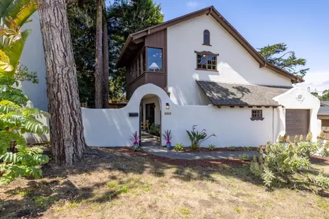 677 Taylor St, Monterey, CA 93940