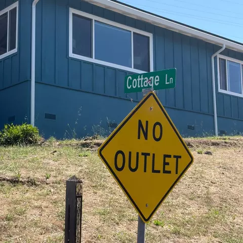 34 Cottage Ln, San Carlos, CA 94070