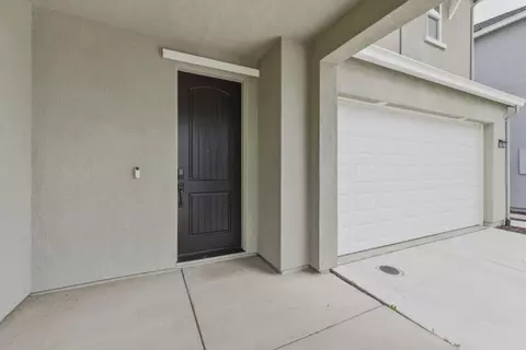 Entry Way - 4065 Maddy Ave, Tracy, CA 95377 photo 1 of 6