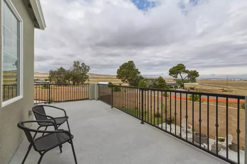Exterior - 4065 Maddy Ave, Tracy, CA 95377 photo 4 of 10