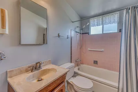 Bath - Undisclosed, Salinas, CA 93901 photo 1 of 2