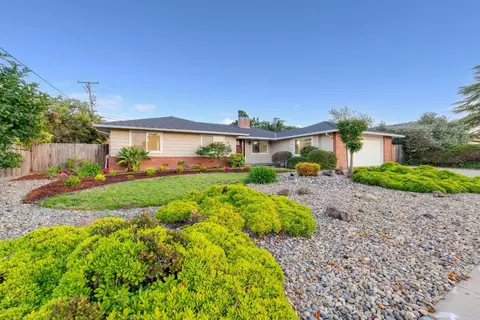 7424 Heatherwood Dr, Cupertino, CA 95014