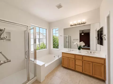 Bath - 73 Images Cir, Milpitas, CA 95035 photo 4 of 9
