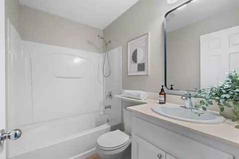 Bath - 100 Parc Place Dr, Milpitas, CA 95035 photo 1 of 3