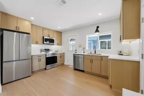 Kitchen - 988 Post St, Alameda, CA 94501 photo 1 of 1