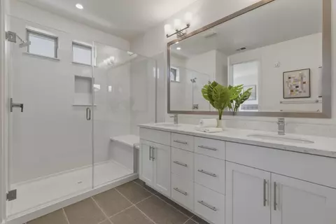 Bath - 1235 Verano Rd, Mountain View, CA 94043 photo 5 of 6