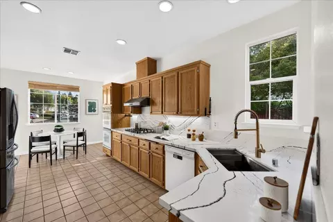 Kitchen - 232 Overlook Ter, Hercules, CA 94547 photo 1 of 6
