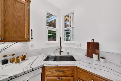 Kitchen - 232 Overlook Ter, Hercules, CA 94547 photo 6 of 6