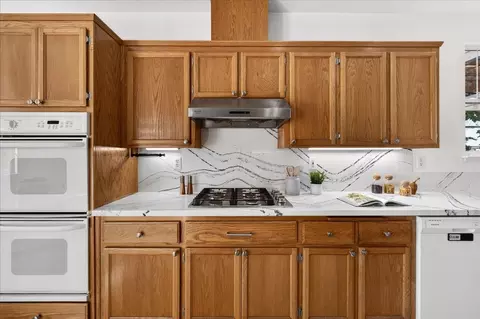 Kitchen - 232 Overlook Ter, Hercules, CA 94547 photo 4 of 6