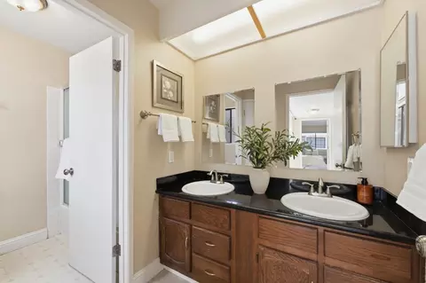 Bath - 1166 Capri Dr, Campbell, CA 95008 photo 4 of 4