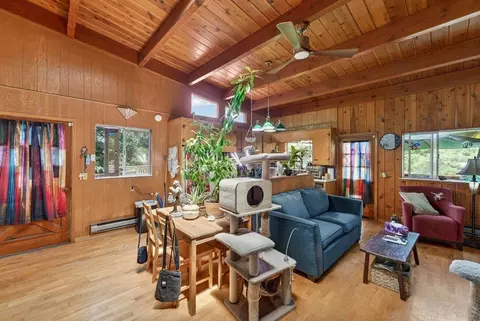 Living - 110 Rutherford Ct, Aptos, CA 95003 photo 2 of 2