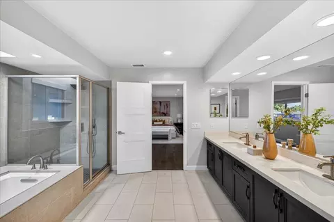 Bath - 100 Sleeper Ave, Mountain View, CA 94040 photo 4 of 8