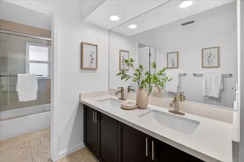 Bath - 100 Sleeper Ave, Mountain View, CA 94040 photo 7 of 8
