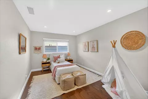 Bedroom - 100 Sleeper Ave, Mountain View, CA 94040 photo 4 of 6