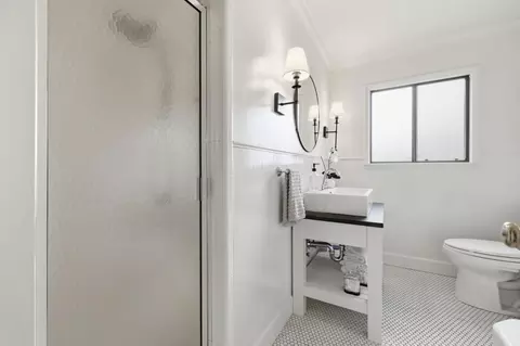 Bath - 68 El Bonito Way, Millbrae, CA 94030 photo 2 of 4