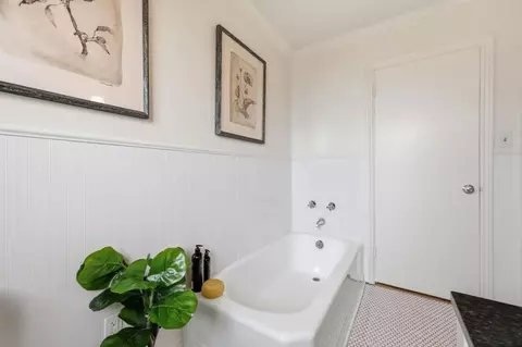 Bath - 68 El Bonito Way, Millbrae, CA 94030 photo 3 of 4