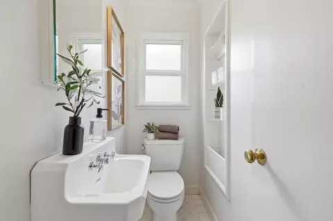 Bath - 68 El Bonito Way, Millbrae, CA 94030 photo 4 of 4