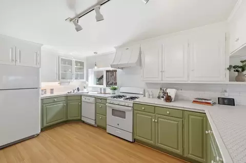 Kitchen - 68 El Bonito Way, Millbrae, CA 94030 photo 1 of 3