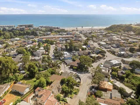 View/Area - 232 Aptos Beach Dr, Aptos, CA 95003 photo 4 of 5