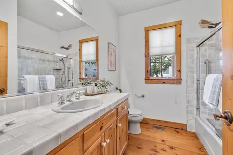 Bath - 232 Aptos Beach Dr, Aptos, CA 95003 photo 1 of 2