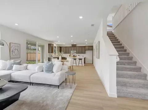 Entry Way - 8600 Rockaway Dr, Vallejo, CA 94591 photo 3 of 4