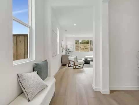 Entry Way - 8600 Rockaway Dr, Vallejo, CA 94591 photo 2 of 4