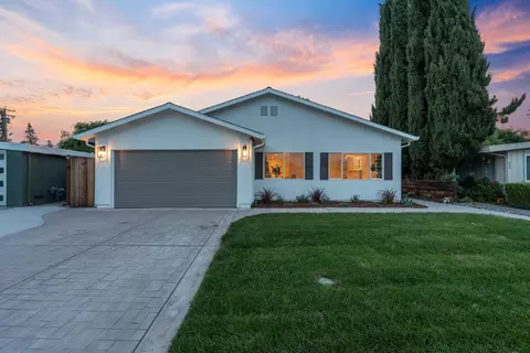 944 White Dr, Santa Clara, CA 95051